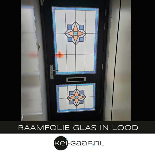 Raamsticker glas in lood voordeur en ramen blauwe kleur bloemen